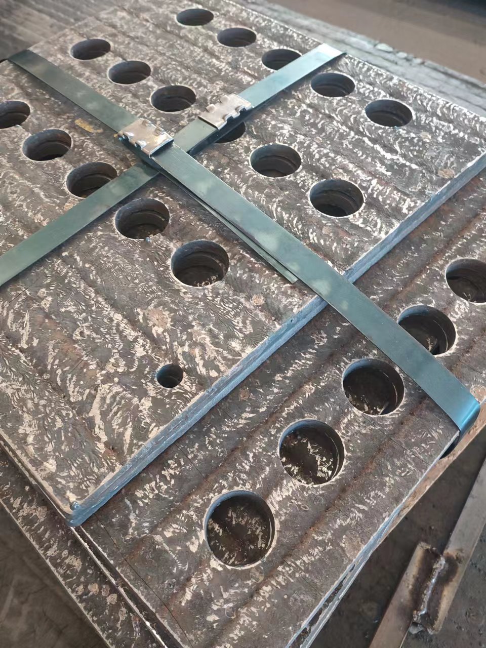 江西耐磨板切割